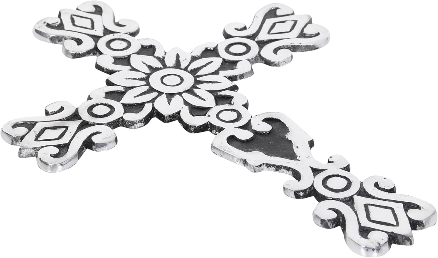 Castleore Wall Hanging Religious Christian Metal Cross - Silver Antique
