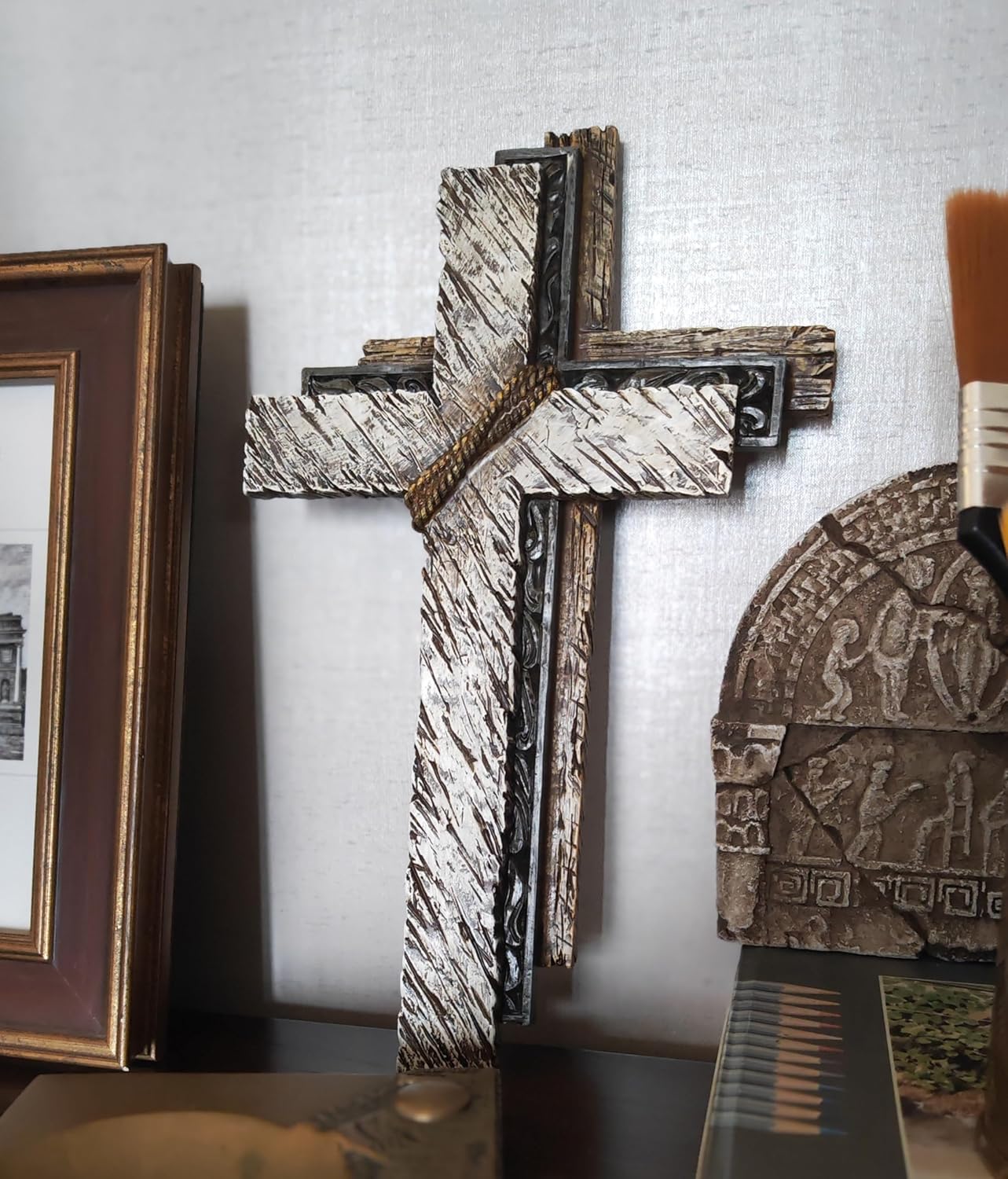 Eagrafts Wood Texture Resin Wall Cross